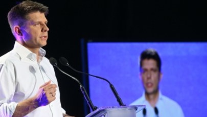 Petru chce debaty z Kopacz i Kaczyńskim. "Spoty nie pokazują naprawdę, co oni myślą"