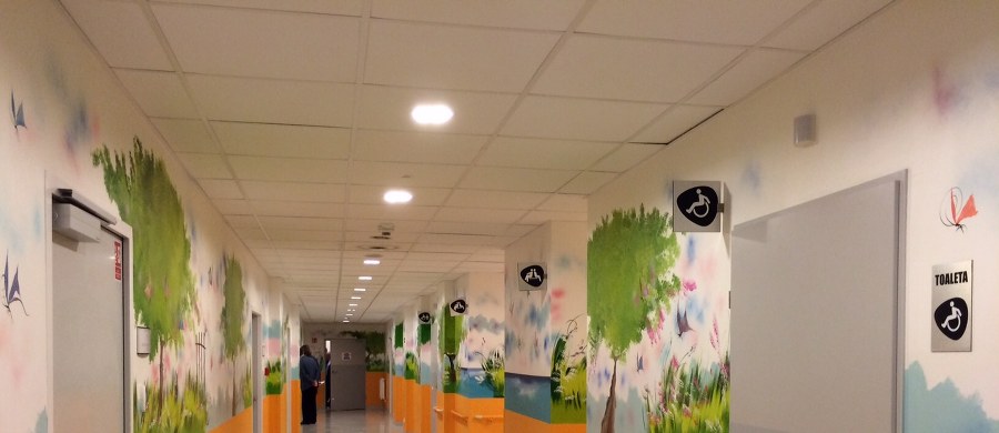 Zamiast dziesięciu- trzydzieści łóżek - w tym osobne skrzydło dla dzieci. Działa od kilku dni, ale oficjalnie otwarty został w środę. Modernizacja Oddziału Ratunkowego w dawnym szpitalu wojewódzkim w Gdańsku, czyli szpitalu im. Mikołaja Kopernika kosztowała 10 milionów złotych. 