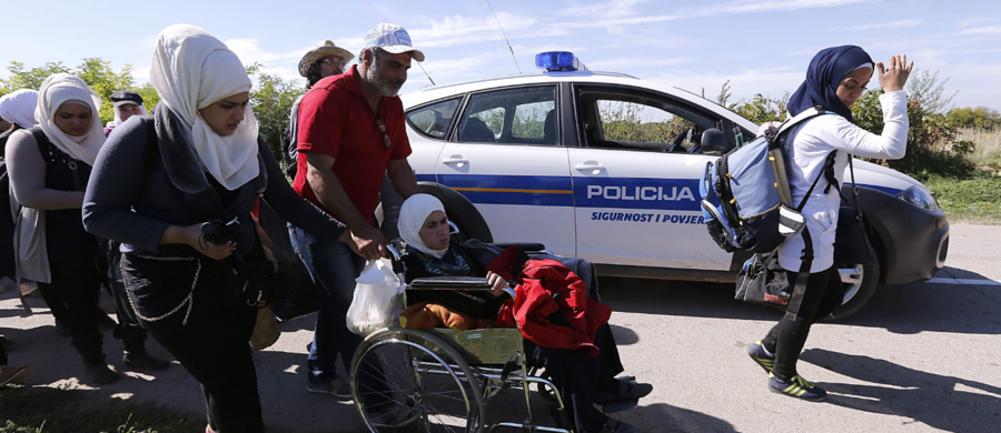 W reakcji na zamknięcie granic Chorwacji dla wszelkich pojazdów z serbską rejestracją władze w Belgradzie porównały działania rządu w Zagrzebiu do postępowania marionetkowego, podległego III Rzeszy państwa chorwackiego z czasów II wojny światowej.