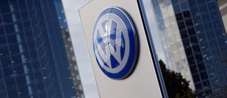 Niemiecka firma Bosch dostarczyła w 2007 roku koncernowi Volkswagena oprogramowanie umożliwiające fałszowanie wyników testów toksyczności spalin silników Diesla, ale uprzedziła, że ich instalowanie seryjne będzie nielegalne - poinformował w niedzielę dziennik "Bild".