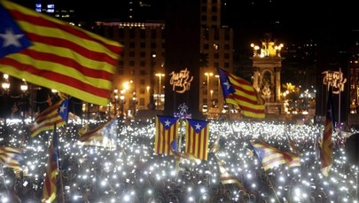 Exit poll: Partie proniepodległościowe zdobywają większość absolutną w parlamencie Katalonii