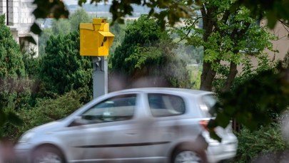 Karanie właścicieli pojazdów za zdjęcia z fotoradarów – zgodne z prawem!