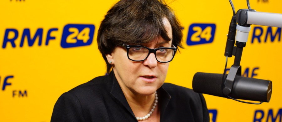 Sześciolatki, które poszły do szkoły, radzą sobie gorzej niż ich o rok starsi koledzy - wynika z analiz Instytutu Badań Edukacyjnych. Czy oznacza to, że posłanie ich do szkoły było błędem? Inny raport Instytutu mówi natomiast, że 10 procent uczniów jest dręczonych w szkole. Jak rozwiązać ten problem? Miesiąc bez "śmieciowego jedzenia": czy pomysł ministerstwa się sprawdza? W czwartek gościem Konrada Piaseckiego w Kontrwywiadzie RMF FM będzie minister edukacji narodowej Joanna Kluzik-Rostkowska.