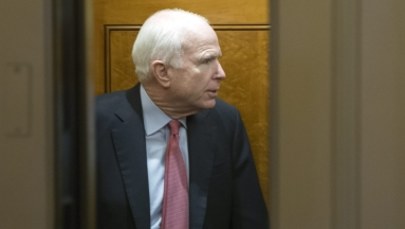 John McCain: Rosjanie uderzyli w syryjskich rebeliantów, których szkoli i zbroi CIA