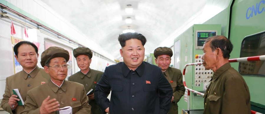 Amerykańskie władze sądzą, że Korea Północna jest w stanie użyć broni nuklearnej przeciwko terytorium kontynentalnych Stanów Zjednoczonych – ujawnia admirał William Gortney, szef NORAD (Dowództwo Obrony Północnoamerykańskiej Przestrzeni Powietrznej i Kosmicznej). Według niego USA są gotowe do obrony przeciwko ewentualnym atakom.
