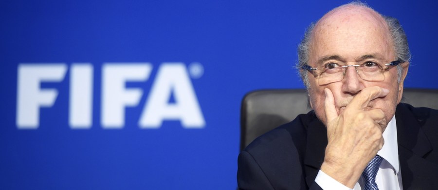 Prezydent FIFA Joseph Blatter odwołał się od decyzji Komisji Etycznej federacji, która w związku z zamieszaniem w afery finansowe zawiesiła go w pełnieniu obowiązków na 90 dni. Zdaniem reprezentujących go prawników Blatter jest rozczarowany, że przed wydaniem decyzji komisja nie wzięła pod uwagę przepisów kodeksu etycznego i dyscyplinarnego, które przewidują w takim przypadku przesłuchanie osoby, której dotyczy sprawa.