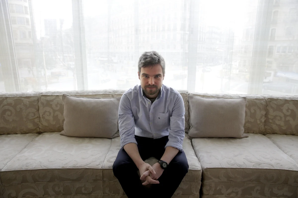 Radio BBC 4 wyemituje dziś pierwszy odcinek słuchowiska na podstawie powieści Zygmunta Miłoszewskiego "Uwikłanie". Zainteresowanie Polską rośnie, a literatura jest jednym z kół napędowych tego procesu - tłumaczą eksperci.