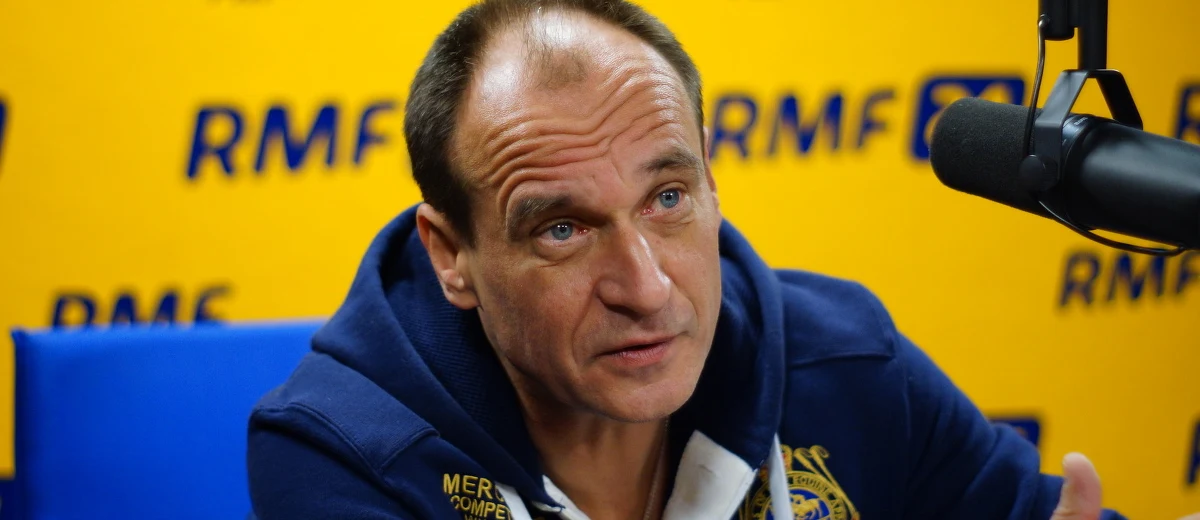 "Jestem gotów poprzeć rząd mniejszościowy PiS, żeby nie destabilizować państwa" - mówi w Kontrwywiadzie RMF FM szef ruchu Kukiz’15 Paweł Kukiz. "Chcę być potężnym językiem u wagi, który zmieni ustrój Polski, zmieni konstytucję, doprowadzi do tego, że Sejm zacznie pracować. Nie chcę rządzić po tych wyborach. Ja się nie nadaję na wicepremiera" - dodaje. Sondaże? "Jakie sondaże, proszę pana. Patrzę na wyniki Petru i jestem przekonany, że on jest symulowany przez te sondaże" - komentuje Kukiz. 