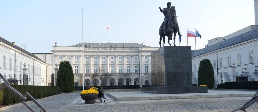 Policjanci zabezpieczyli w domu aukcyjnym Rempex obraz "Gęsiarka", który prawdopodobnie pochodzi z Pałacu Prezydenckiego. Jak dowiedział się dziennikarz RMF FM Tomasz Skory, prowadzący śledztwo wiedzą również, kto chciał sprzedać obraz w kwietniu tego roku.