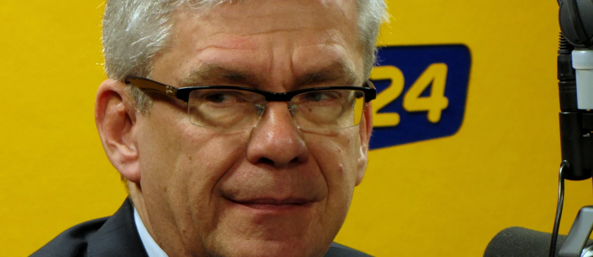 „W naszym planie nie ma zakazu in vitro. Proszę przejrzeć cały program, tam nigdzie nie ma takiej informacji” – mówi w Kontrwywiadzie RMF FM szef sztabu PiS Stanisław Karczewski w odpowiedzi na pytania słuchaczy. „Ja bym zmienił w ustawie możliwość zamrażania zarodków. Nie zgadzam się na to. Tak jest np. w Niemczech, to jest możliwe również w Polsce” – komentuje Karczewski. Dodaje, że innym zapisem, który na pewno należy jest zarezerwowanie metody dla małżeństw. „W tej chwili nawet związki partnerskie mogą sobie na to pozwolić” – mówi gość RMF FM. „Mamy koalicję z Gowinem i jego projekt in vitro jest do zaakceptowania. Można było dojść do pewnych rozwiązań” – ocenia szef sztabu PiS. Jego zdaniem ustawa o in vitro „była wprowadzana w pośpiechu, w okresie kampanii wyborczej”. 