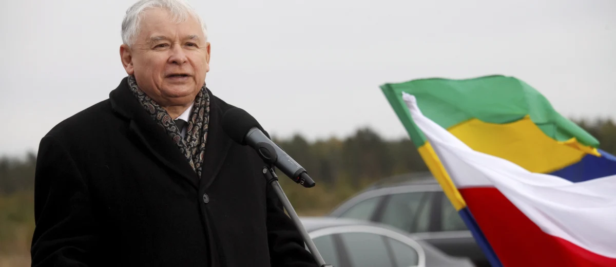 Odpowiedź na pytanie, czego boją się ci, którzy twierdzą, że boją się PiS-u jest bardzo prosta. Boją się tego, co się stanie, gdy okaże się, że strasząc PiS-em nie mieli racji. Czyli w praktyce boją się już nie tego, że PiS odniesie sukces w wyborach, ale tego, że uda mu się po wyborach dobrze rządzić. Czyli że zamiast być tym stereotypowym PiS-em z wyszczerzonymi zębami, okaże się jakimś takim neo-PiS-em, który przekona do siebie także obywateli dotychczas mu niechętnych. I dotychczasowa salonowa narracja runie.