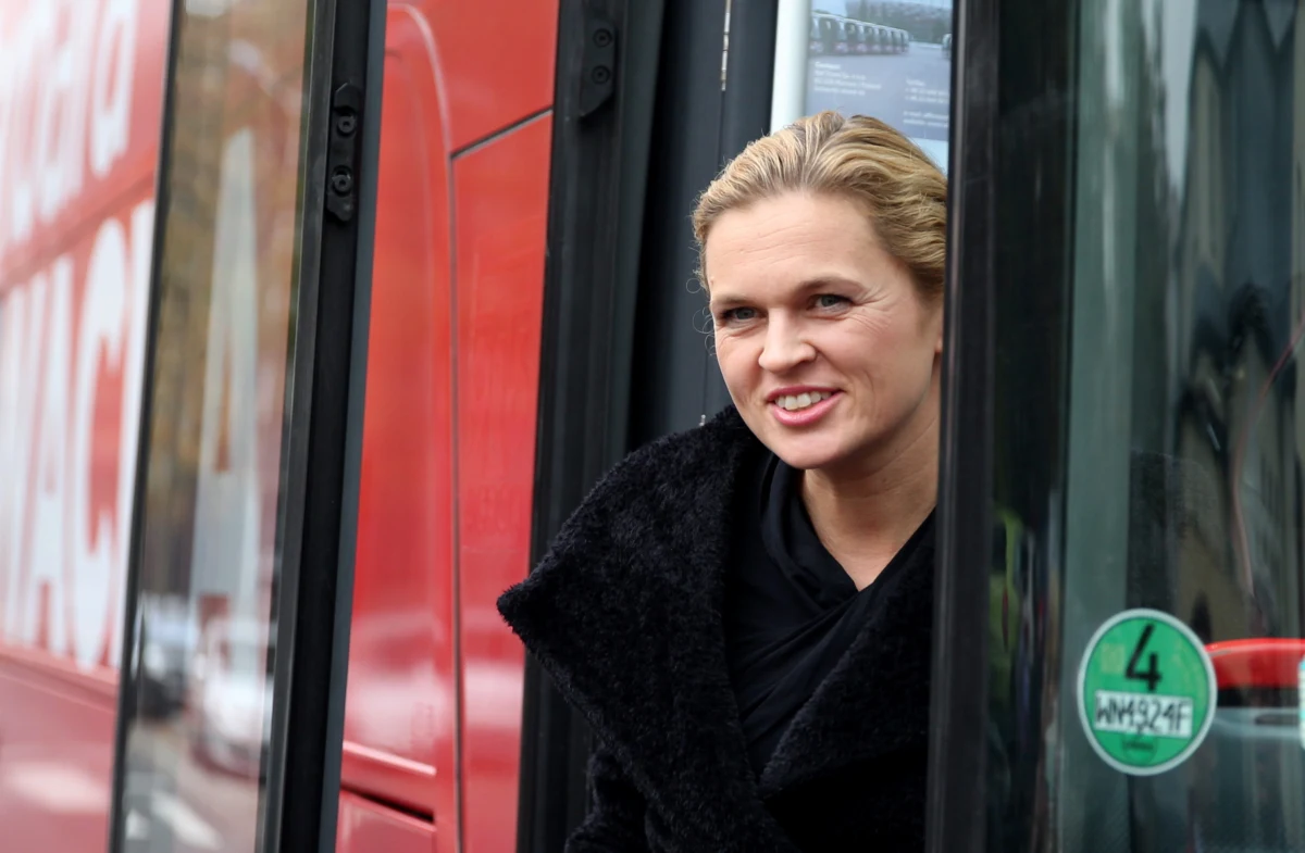 O początkach polskich dynastii politycznych pisze "Rzeczpospolita". W dzienniku czytamy, że dzieci znanych polityków coraz częściej widać na listach wyborczych. 