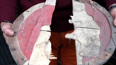 Fragmenty samolotu Żwirki i Wigury przez 80 lat były ukryte na strychu