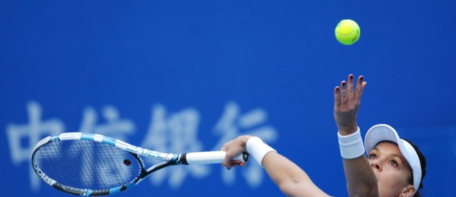 Rozstawiona z "dwójką" Agnieszka Radwańska po zwycięstwie nad rosyjską tenisistką Jelizawietą Kuliczkową 7:6 (7-3), 6:2 awansowała do półfinału turnieju WTA na twardych kortach w Tiencinie. Kolejną rywalką Polki będzie Czeszka  Karolina Pliskova. 