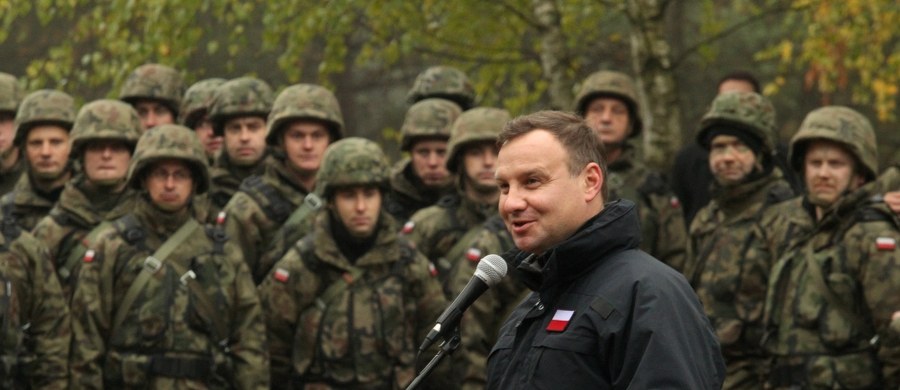 Członków Rady Dialogu Społecznego powoła w czwartek prezydent Andrzej Duda – poinformowała szefowa biura prasowego kancelarii prezydenta Katarzyna Adamiak-Sroczyńska. W Radzie, która zastąpi komisję trójstronną, będzie zasiadać 59 osób.
