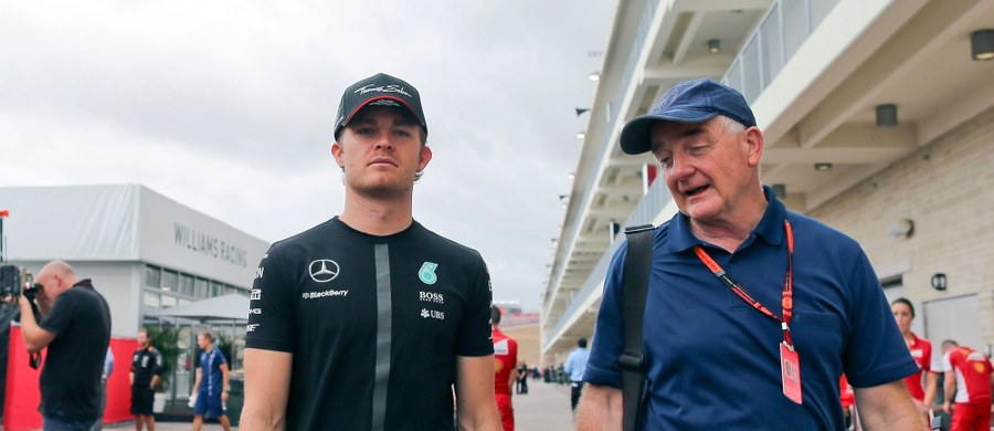 Niemiec Nico Rosberg z zespołu Mercedes GP był najszybszy na pierwszym treningu przed niedzielnym wyścigiem o Grand Prix USA na torze w Austin. Drugi został odwołany z powodu burzy i silnych opadów deszczu.