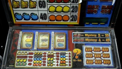 Kilkadziesiąt  automatów do gier skonfiskowanych w okolicach Wołomina