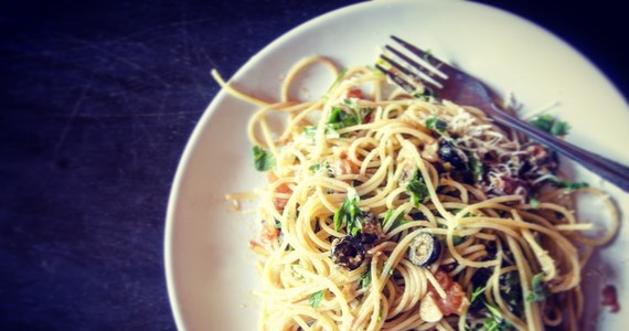 Wybory wyborami, ale zjeść coś trzeba. Dziś chyba nie może obyć się bez spaghetti! 25 października przypada bowiem Światowy Dzień Makaronu. Zatem świętujmy!