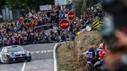 Rajdowe MŚ: Ogier wypadł z trasy w Hiszpanii, zwycięstwo Mikkelsena