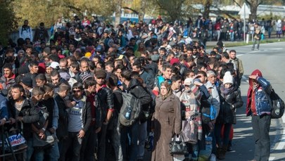 Unijni urzędnicy: Nowy polski rząd nie może zmienić decyzji ws. uchodźców