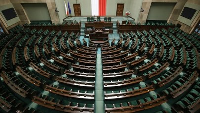 Odprawy dla posłów za prawie 6,5 mln złotych. Dla nowych - iPady