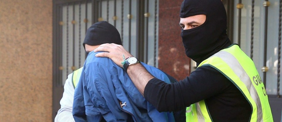 Tajemnicza afera terrorystyczna we Francji. Islamski ekstremista sam złożył na siebie doniesienie na stronach internetowych MSW tłumacząc, że przygotowuje zamach na życie posłanki do Zgromadzenia Narodowego.