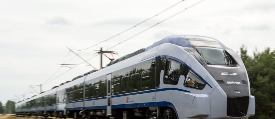 ​Tylko dwa nowe pociągi Dart, produkowane w bydgoskiej fabryce PESA dla PKP, wyjadą w grudniu na tory - ustalił reporter RMF FM Mariusz Piekarski. Do końca roku InterCity miało odebrać 20 składów zwanych "polskim Pendolino". Rzecznik firmy zapewnia jednak, że zamówienie zostanie zrealizowane.