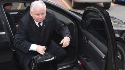„Fakt”: Jarosław Kaczyński przygotował dwie wersje rządu Beaty Szydło