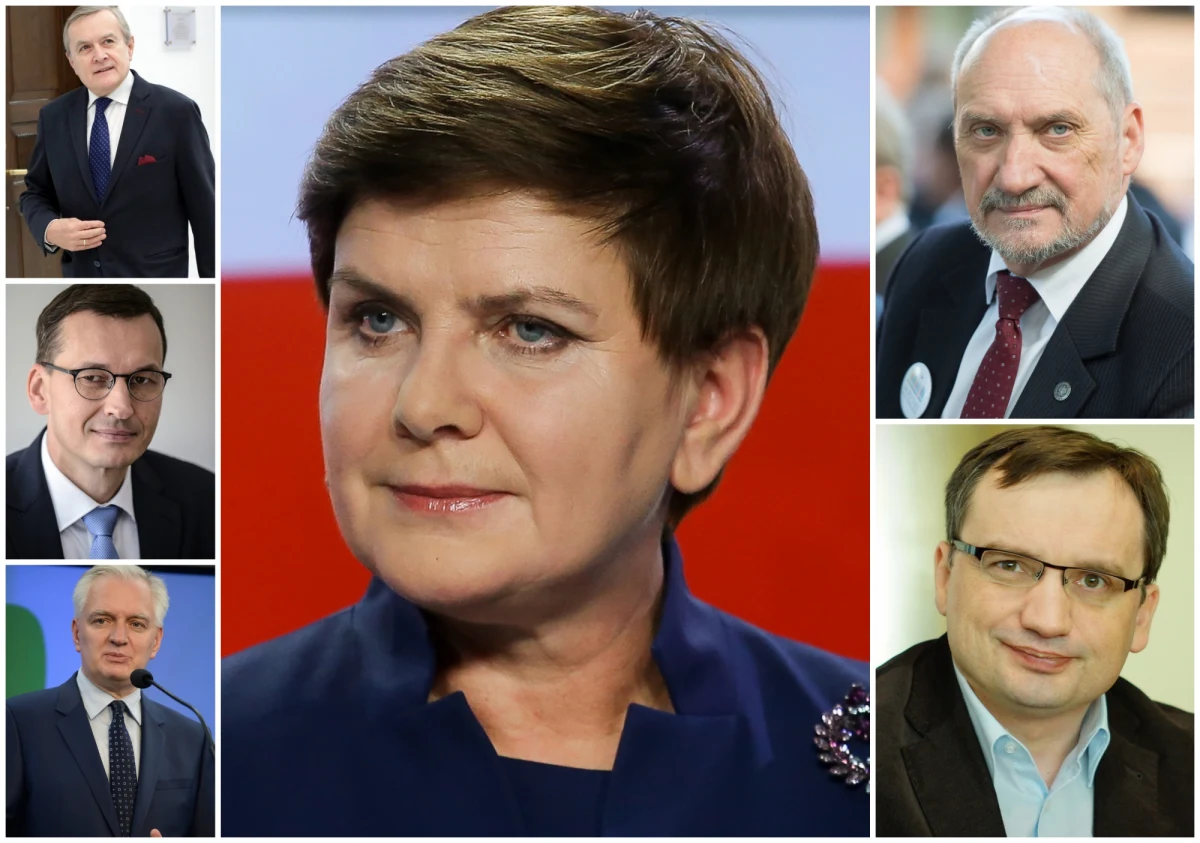 Premier Beata Szydło przedstawiła skład swojego rządu. Pierwszym wiceperemierem został prof. Piotr Gliński, który jednocześnie objął tekę ministra kultury i dziedzictwa narodowego. Dwóch pozostałych wicepremierów to Mateusz Morawiecki - minister rozwoju, i Jarosław Gowin - minister nauki i szkolnictwa wyższego. Poniżej pełny skład Rady Ministrów. Jeśli chcecie dowiedzieć się więcej na temat poszczególnych członków nowego gabinetu, kliknijcie w zdjęcie.