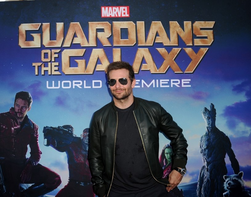 Reżyser James Gunn zakończył niedawno prace nad scenariuszem filmu "Strażnicy Galaktyki Vol. 2". Szczegóły drugiej części hitu z 2014 roku trzymane są w ścisłej tajemnicy. Jednak podczas wywiadu dla stacji MTV, aktor Bradley Cooper przypadkiem zdradził kilka szczegółów. 