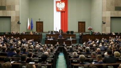 Pierwsze posiedzenie Sejmu i Senatu. Są nowi marszałkowie, koniec rządu Ewy Kopacz