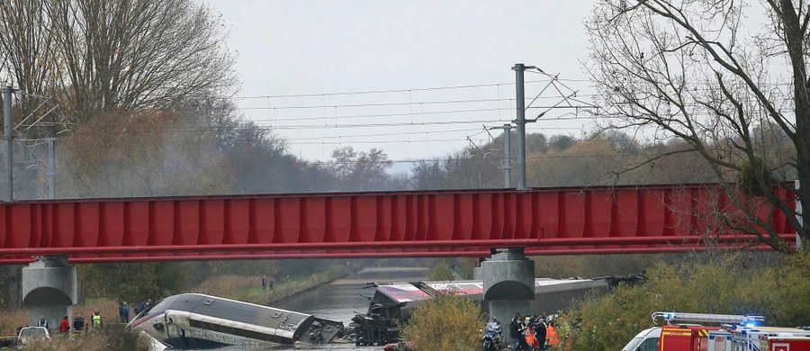 Jest jeszcze pięciu zaginionych po katastrofie superszybkiego pociągu TGV niedaleko Strasburga na wschodzie Francji. W katastrofie życie straciło 10 osób - poinformowała niemiecka agencja dpa.