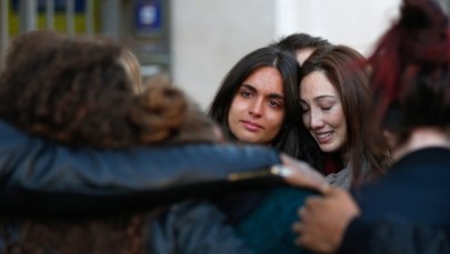 Krwawe zamachy w Paryżu. Wśród ofiar mama i córka, studenci, dziennikarze...