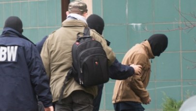 Przesłuchanie Polaka zatrzymanego w związku z podejrzeniami o terroryzm