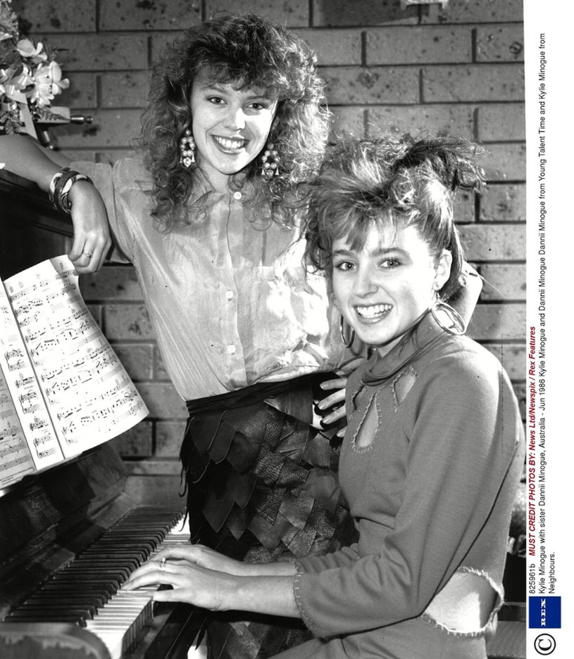 Siostry Kylie i Dannii Minogue po blisko 30 latach ponownie zaśpiewają razem w telewizji. Tym razem do wspólnego występu dojdzie na scenie australijskiej edycji programu "X Factor". 