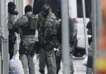 Fiasko wielkiej policyjnej operacji w Molenbeek. Nie schwytano zamachowca z Paryża