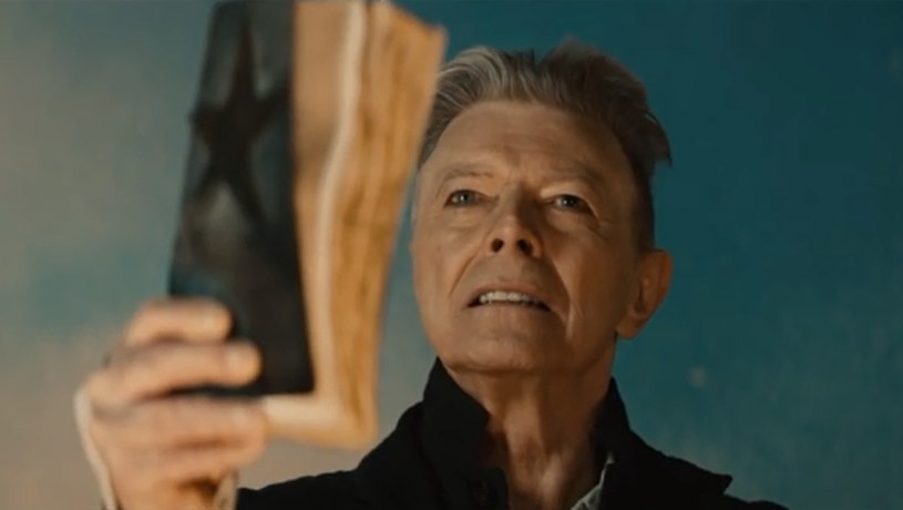 8 stycznia 2016 r. ukaże się nowy album Davida Bowie, zatytułowany "★" ("Blackstar", czyli czarna gwiazda).