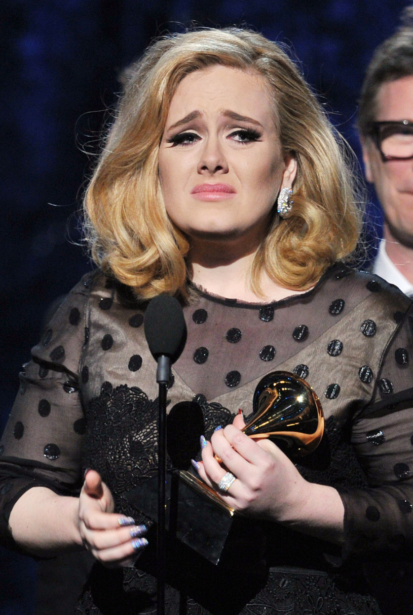 Nowy album Adele ukaże się 20 listopada, jednak na trzy dni przed premierą dwuminutowe fragmenty wszystkich utworów wyciekły do sieci. 
