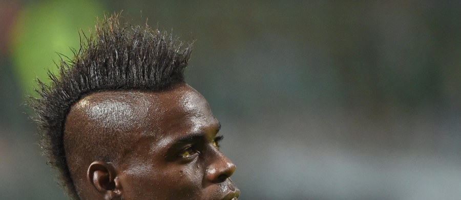 Włoski piłkarz Mario Balotelli przeszedł operację pachwiny - poinformował jego klub AC Milan. Zabieg zakończył się pomyślnie, a napastnika czekają cztery tygodnie przerwy w grze, jeśli nie będzie komplikacji.