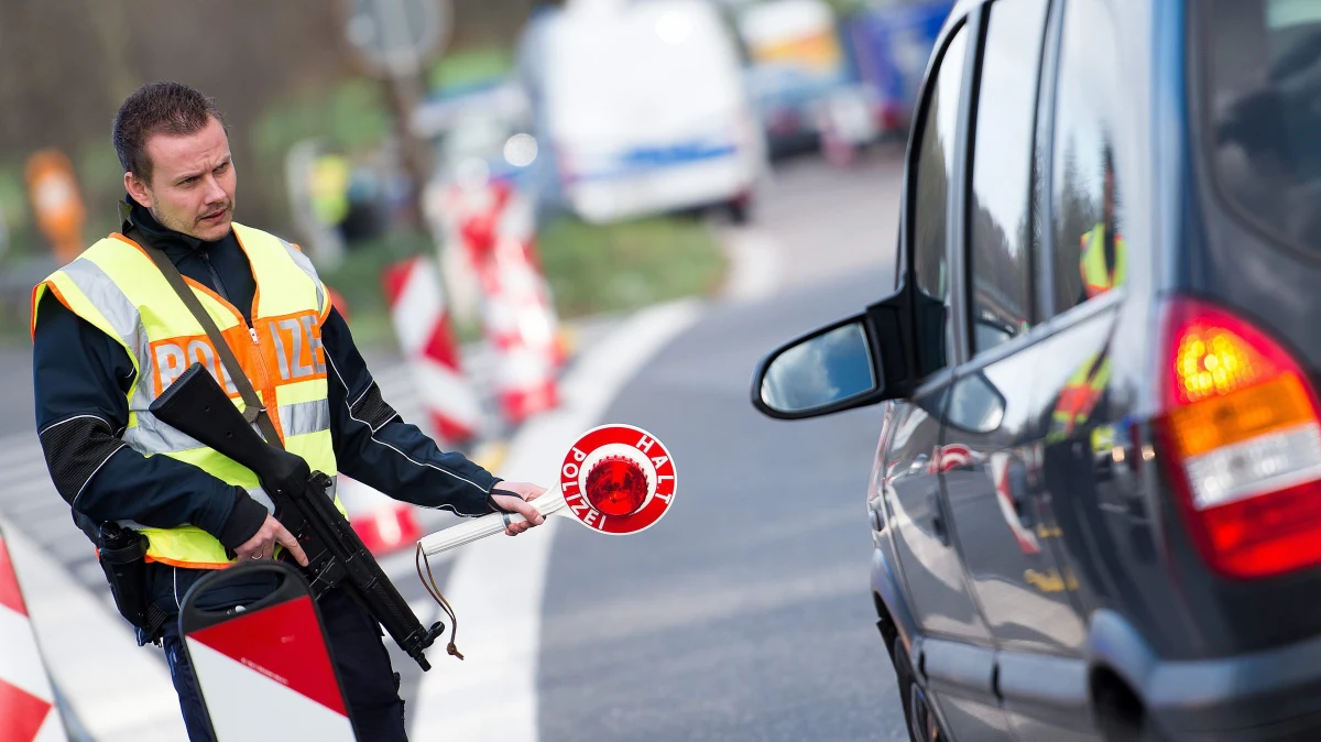 W Holandii zrodził się plan, którego realizacja może doprowadzić do dyskryminacji Polaków - alarmuje brukselska korespondentka RMF FM, Katarzyna Szymańska-Borginon. Chodzi o stworzenie "ministrefy Schengen" z krajów Beneluksu, Austrii i Niemiec. 