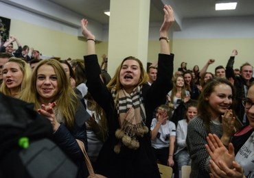 Strajk w warszawskim liceum: Uczniowie dopięli swego, dyrektorka podała się do dymisji