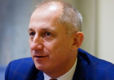 Neumann: PiS wywala do góry nogami cały system. Rewolucja uderzy w dzieciaki