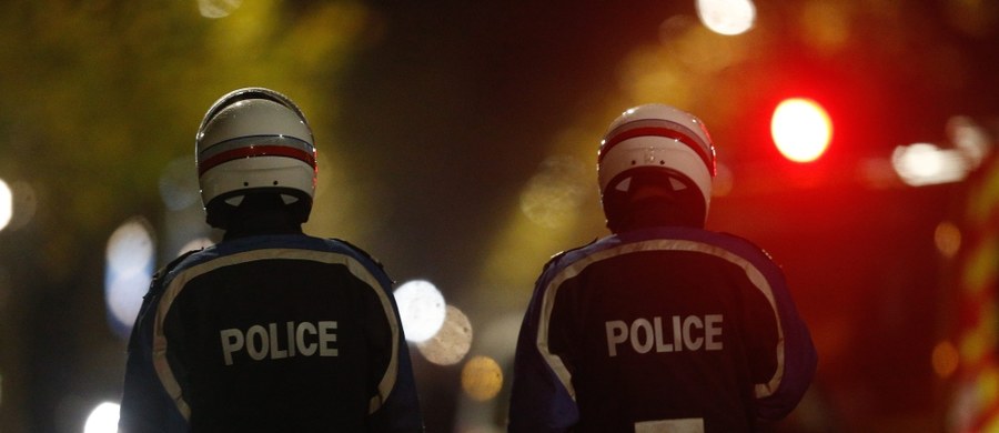 Policja uwolniła troje zakładników, których ok. 4 godzin przetrzymywano w Roubaix na północy Francji. Jeden z napastników został zabity podczas interwencji policji - poinformowała agencja AFP, powołując się na lokalne władze.