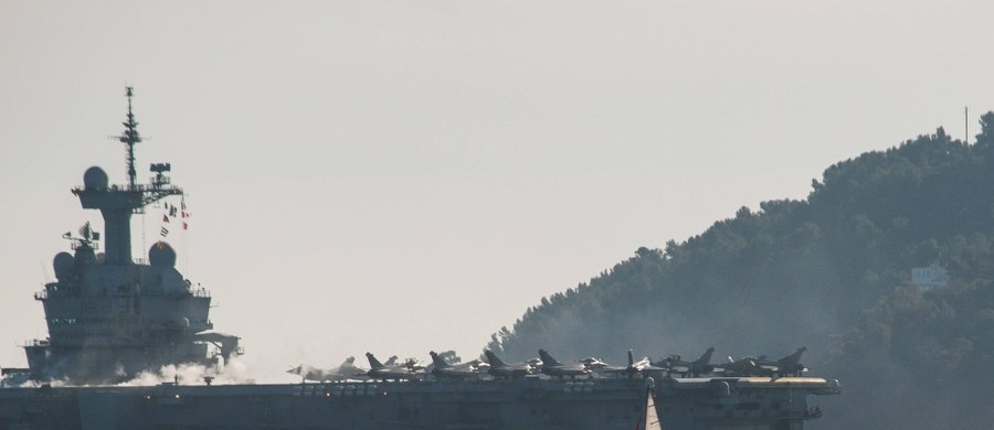 Francuskie Rafale zbombardowały centrum dowodzenia Państwa Islamskiego (IS) w Tall Afar, niespełna 50 km na zachód od Mosulu, w Iraku - poinformowała agencja AFP, powołując się na słowa francuskiego urzędnika.