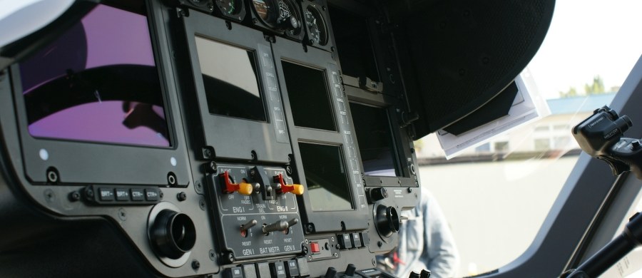 Śmigłowiec ONZ awaryjnie lądował w Jaśle na Podkarpaciu. Jak się dowiadujemy, powodem było prawdopodobnie oblodzenie silników maszyny. Na pokładzie było pięć osób. Nikomu nic się nie stało. 