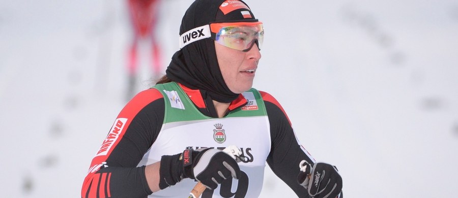 Justyna Kowalczyk odpadła już w ćwierćfinale sprintu techniką klasyczną w fińskim Kuusamo. Ostatecznie została sklasyfikowana na 29. pozycji. Triumfowała Norweżka Maiken Caspersen Falla. Były to pierwsze zawody narciarskiego Pucharu Świata 2015/16. 
