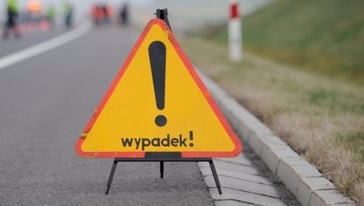 Gdynia: Wypadek z udziałem szkolnego autokaru. 5 osób rannych