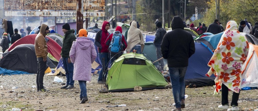 Słowacja złożyła w Europejskim Trybunale Sprawiedliwości pozew przeciwko rozmieszczaniu uchodźców w państwach Unii Europejskiej na podstawie obowiązkowych kwot - poinformował słowacki premier Robert Fico. "Ta decyzja (o kwotach) została podjęta wbrew europejskiemu prawu. Kwoty uważamy za niemożliwe do zrealizowania. Praktyka pokazuje, że kwoty są fiaskiem" - oświadczył Fico po posiedzeniu rządu, na którym zatwierdzono wystąpienie z pozwem.