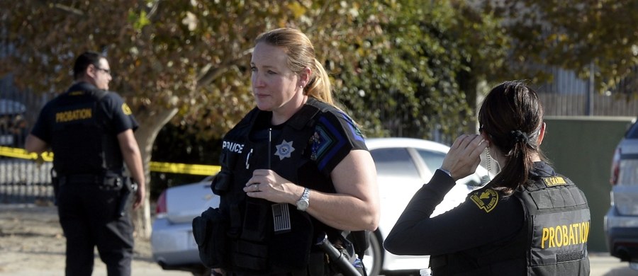 12 uzbrojonych bomb rurowych i aż 4,5 tysiąca sztuk amunicji - taki arsenał znalazła policja w domu dwojga napastników, którzy w ośrodku pomocy osobom niepełnosprawnym w San Bernardino w Kalifornii zabili 14 osób a 17 zranili. Ameryka jest w szoku - trwa ustalanie, czy sprawcy masakry mieli jakikolwiek związek z organizacjami terrorystycznymi. 