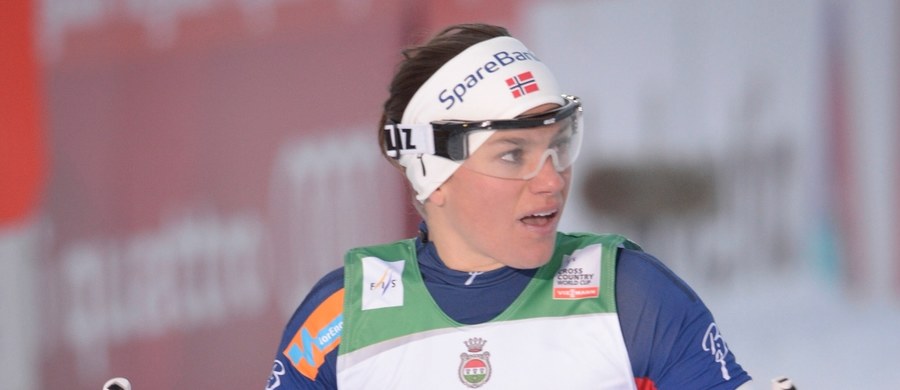 Podczas zawodów Pucharu Świata w biegach narciarskich w Kuusamo, Norweżka Heidi Weng finiszowała o jedną rundę za wcześnie, po czym musiała zawrócić i straciła dobrą pozycję. Jak przyznała, była rozkojarzona, bo właśnie zakończył się jej wieloletni związek z partnerem, biegaczem narciarskim, Emilem Iversenem. 

